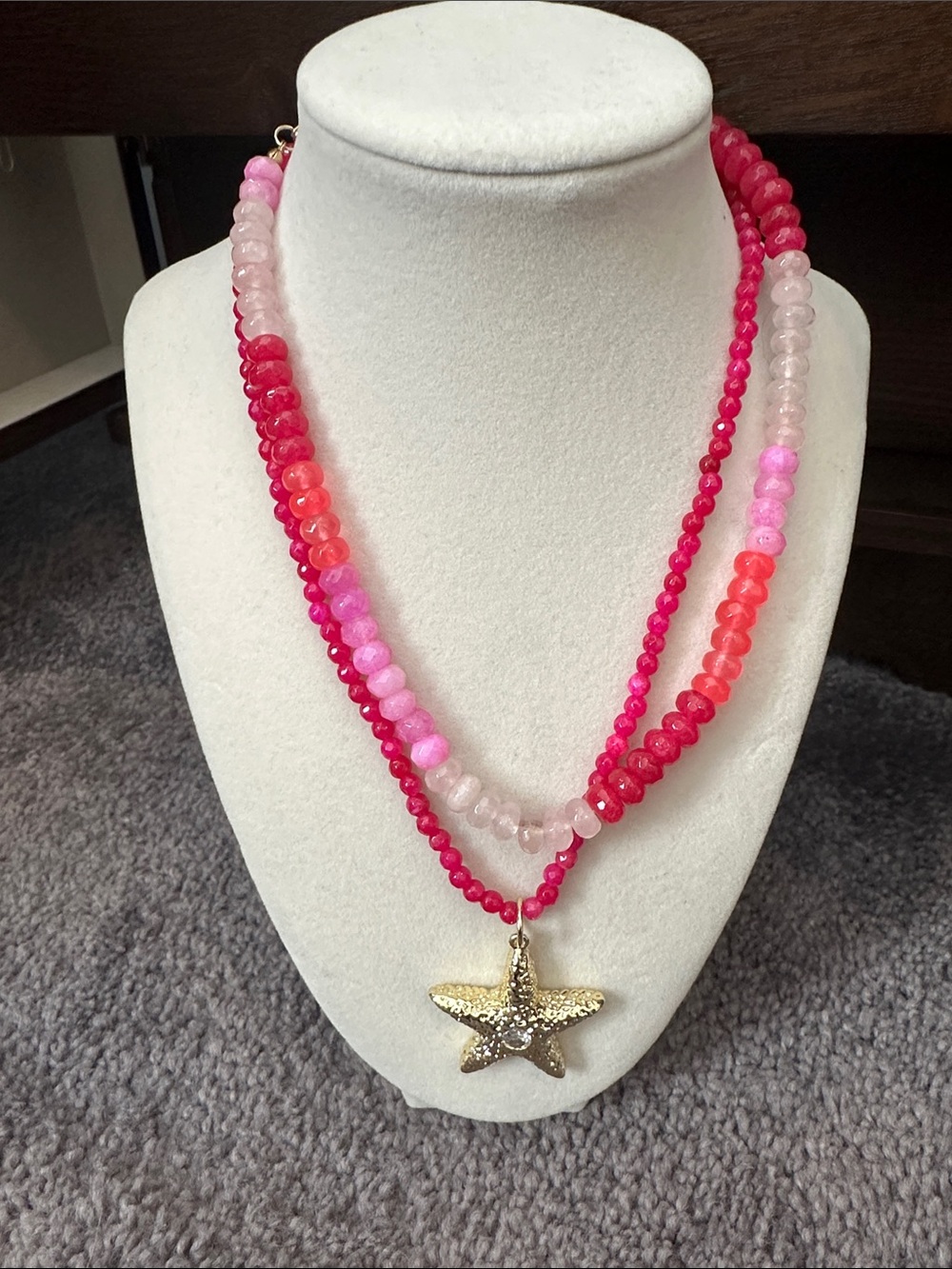 Gold Starfish Pendant Pink Beaded Layered Necklace Set